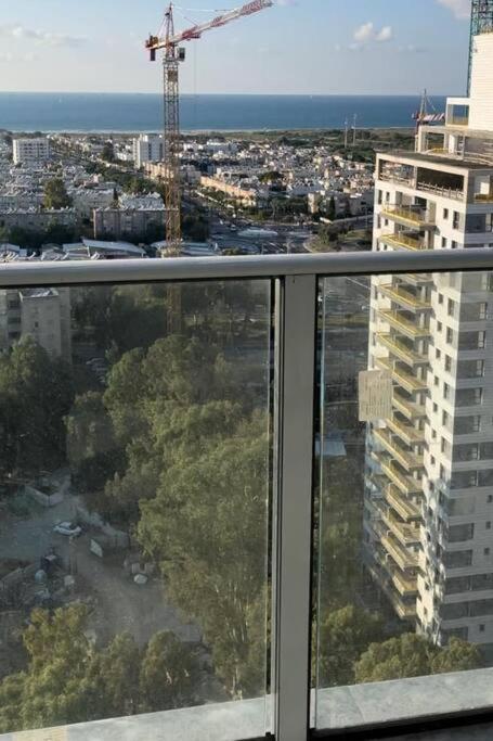 Elegant 3 Bedroom Ocean View Condo In Kiryat Yam Qiryat Yam Exterior foto